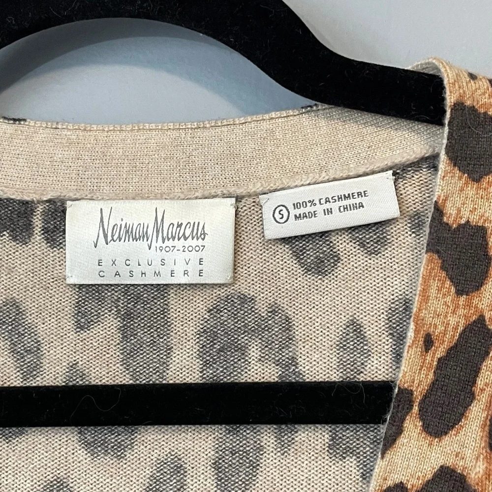 Vintage Leopard Print Neiman Marcus Cashmere Cardigan and T Shirt Twinset - Picture 6 of 7